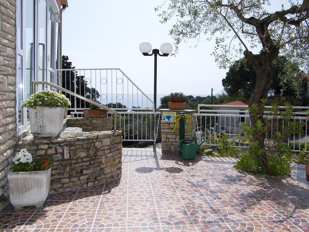 לריצ'י Hotel Cristallo מראה חיצוני תמונה
