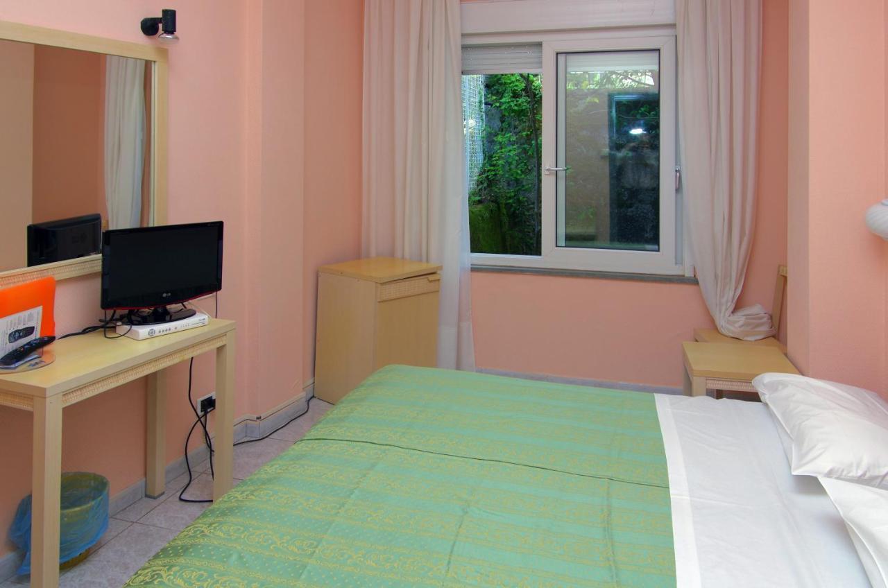 לריצ'י Hotel Cristallo מראה חיצוני תמונה